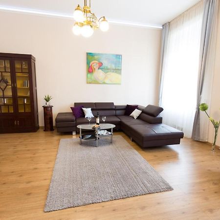 Elegant Apartment With Buda Castle View ブダペスト エクステリア 写真