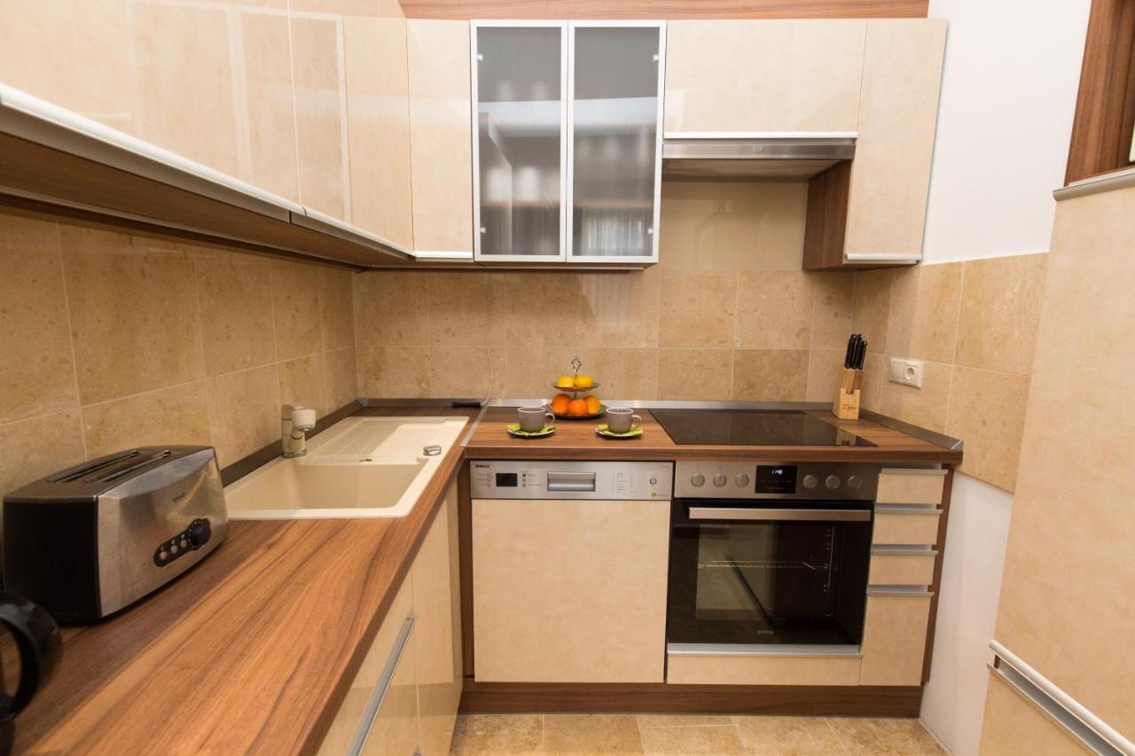 Elegant Apartment With Buda Castle View ブダペスト エクステリア 写真