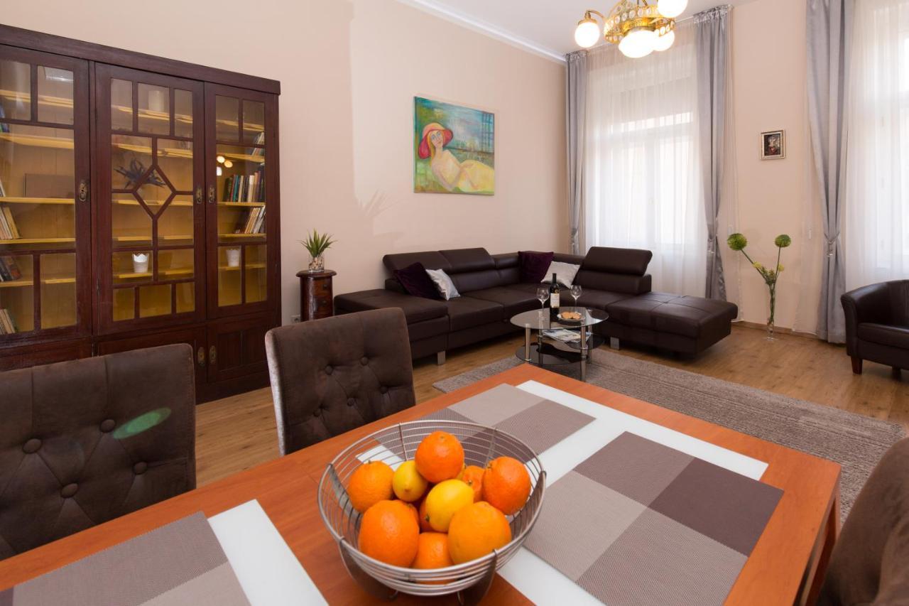 Elegant Apartment With Buda Castle View ブダペスト エクステリア 写真
