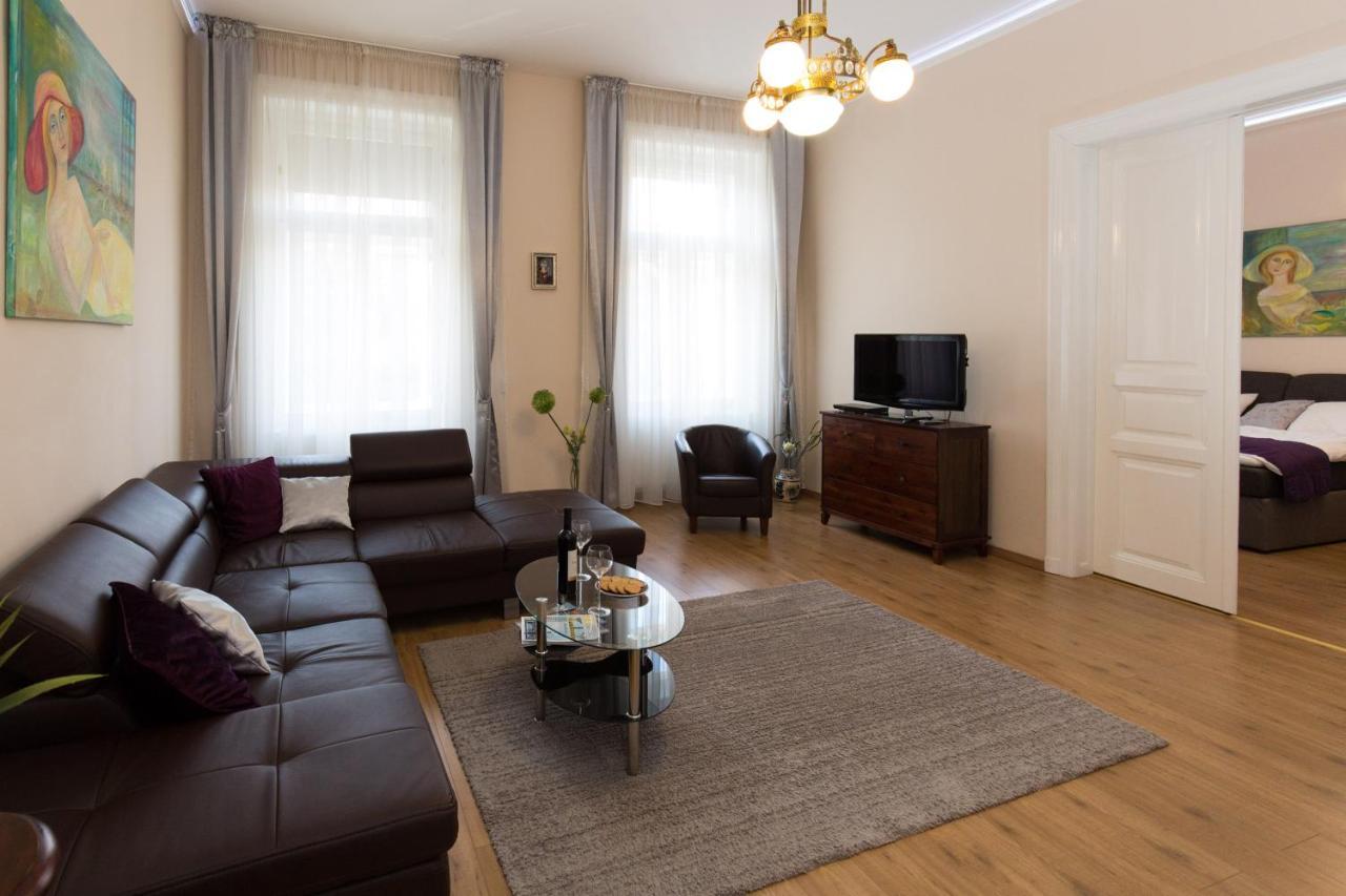 Elegant Apartment With Buda Castle View ブダペスト エクステリア 写真