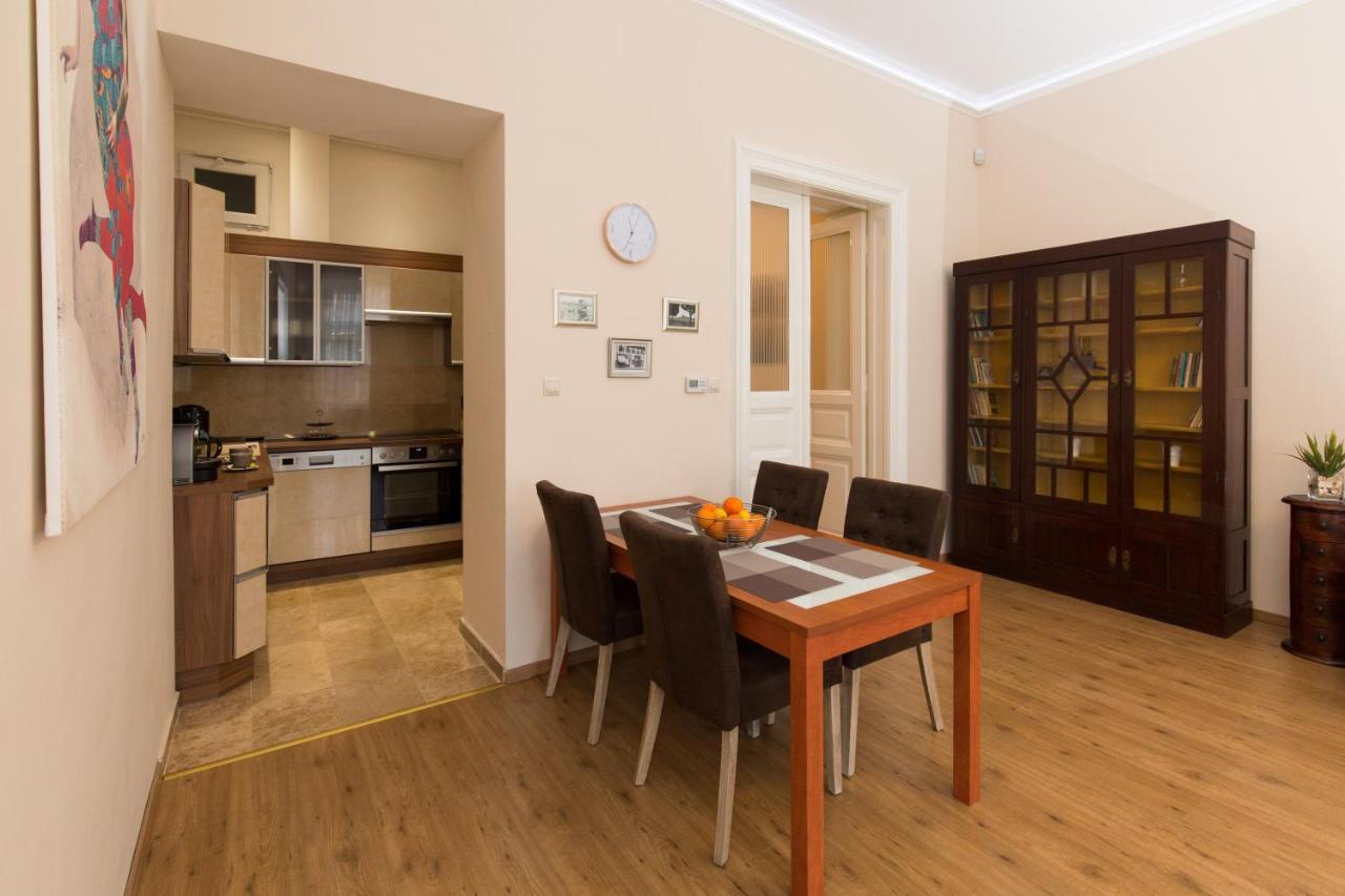 Elegant Apartment With Buda Castle View ブダペスト エクステリア 写真