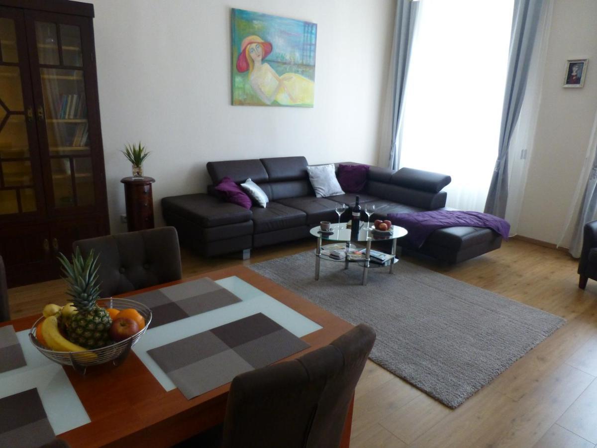 Elegant Apartment With Buda Castle View ブダペスト エクステリア 写真
